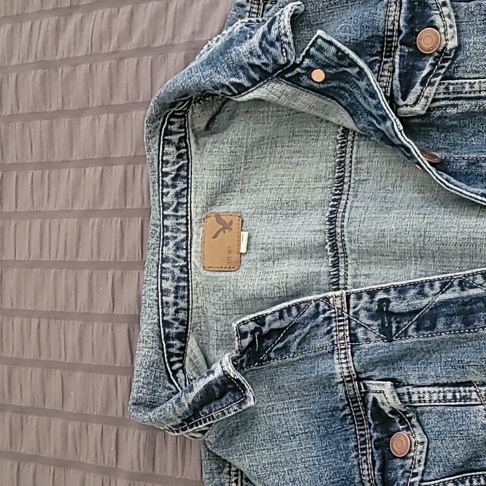 Jean jacket - Picture 3 of 9